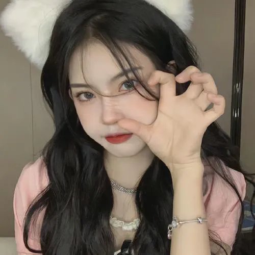 无边春色戏两儍